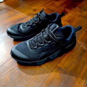 Columbia Hiking Shoes. Size 9.5 men